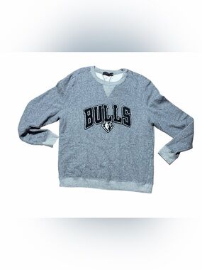 BULLS Grey Crewneck Sweatshirt Casual Pullover